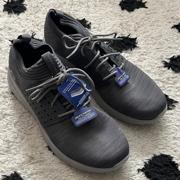 Skechers size 13 Men's Charcoal Gray Sneakers - Picture 1 of 10